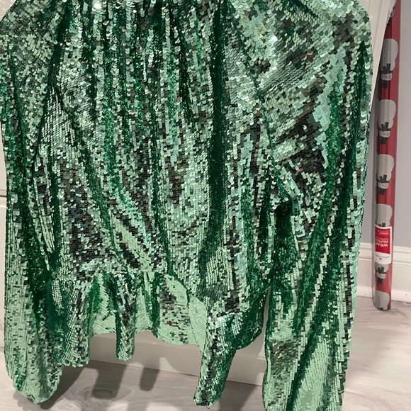 For love and lemons medium green top. Worn once - Picture 1 of 3